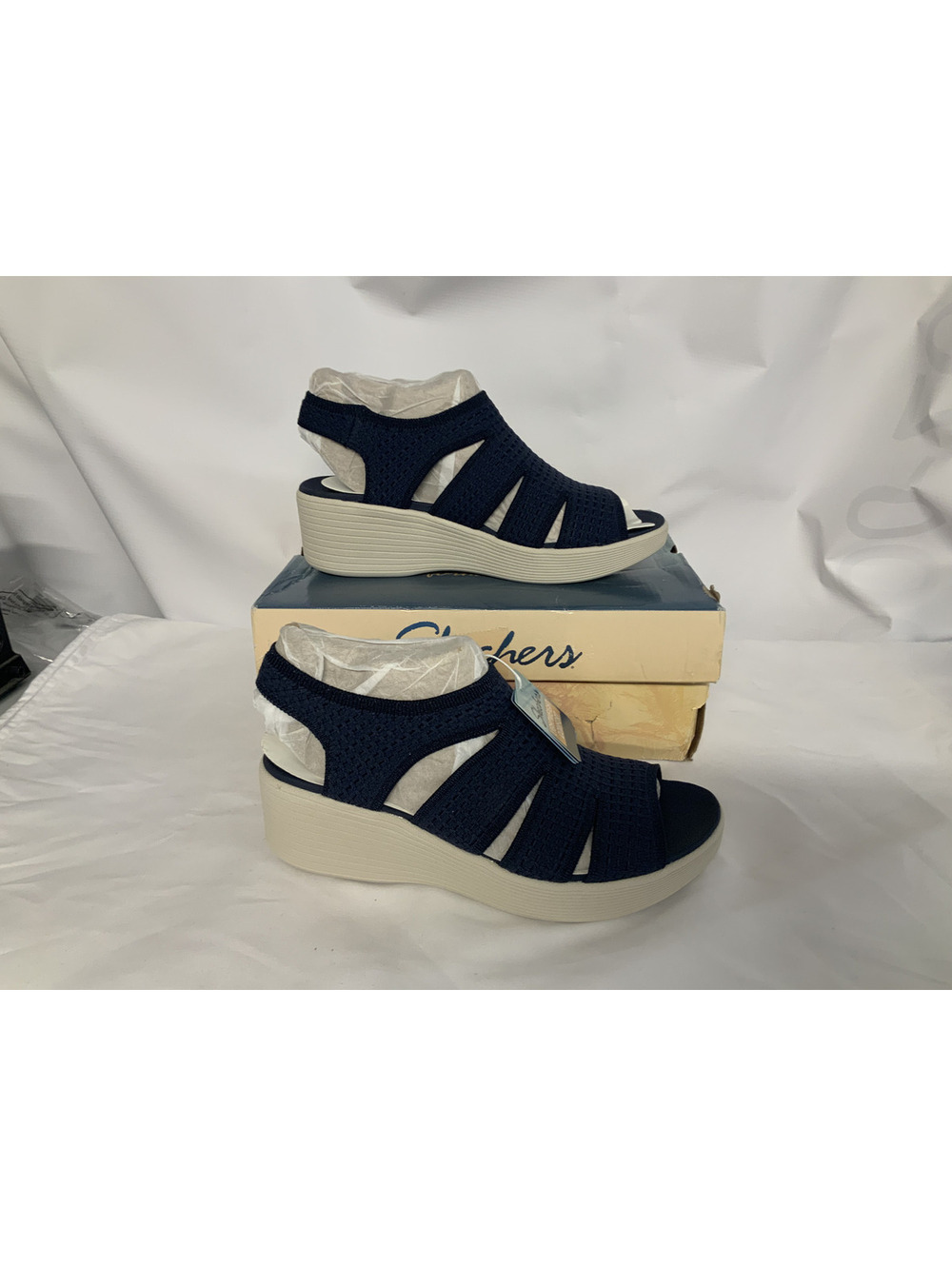 SKECHERS PARALLEL DREAMMAKER SLINGBACK SLIP INS- SIZE 10